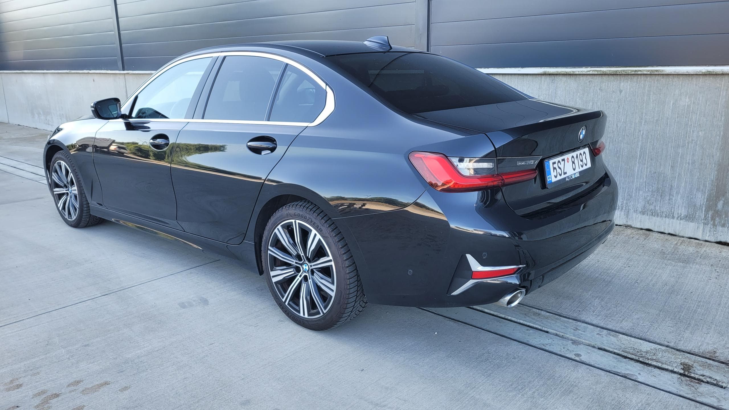 BMW Řada 3 320d xDrive, fotka 4