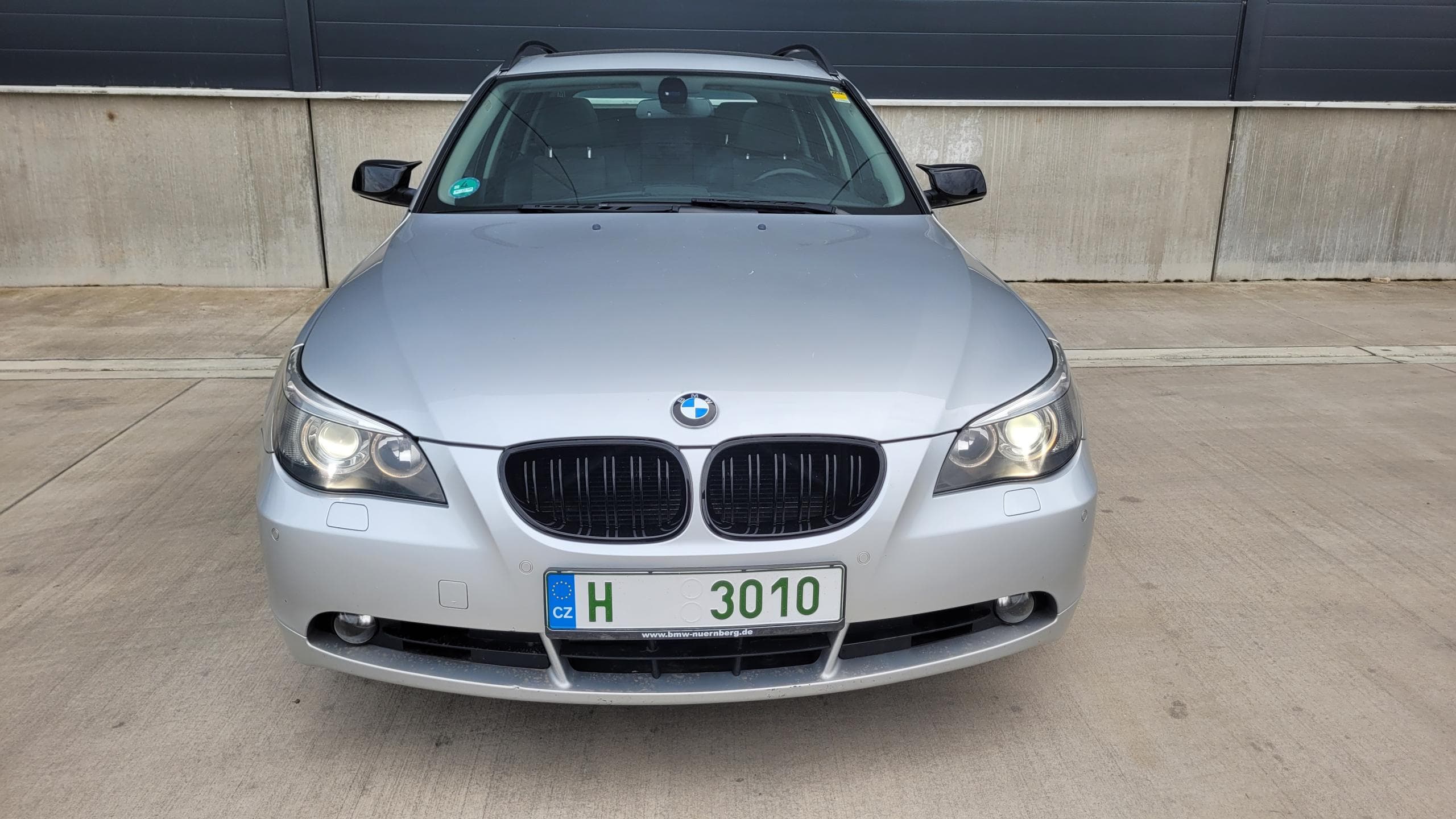 BMW Řada 5 525iA, fotka 2