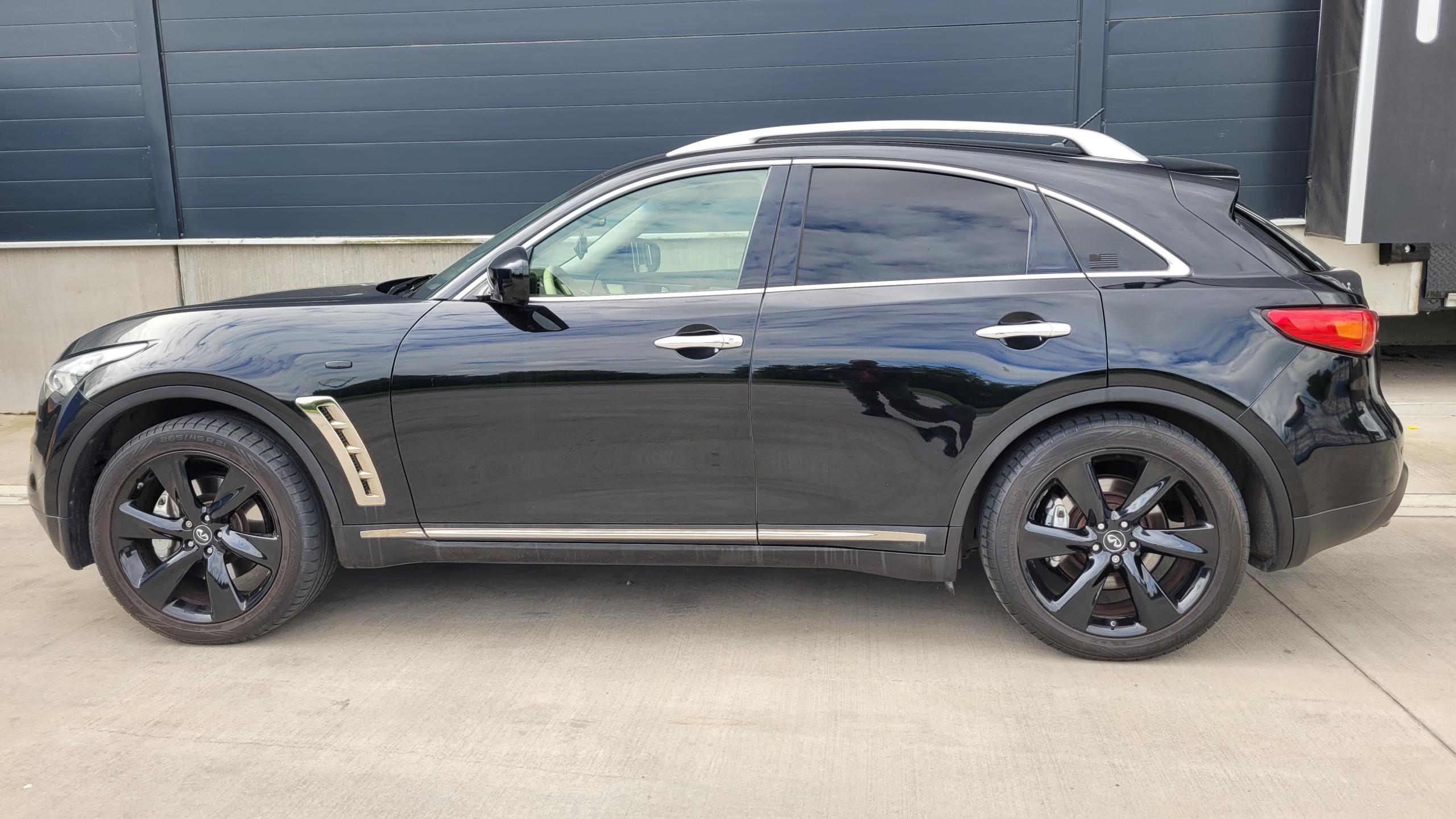 Infiniti FX37 3.7 V6 LPG — fotka 1