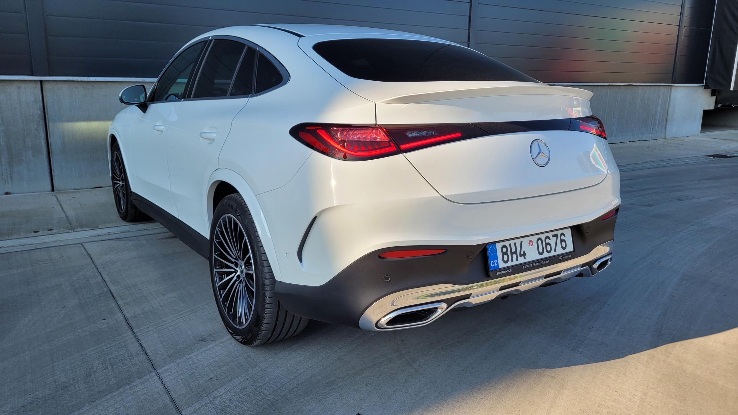 Mercedes-Benz GLC 220d 4MATIC Kupé — fotka 10